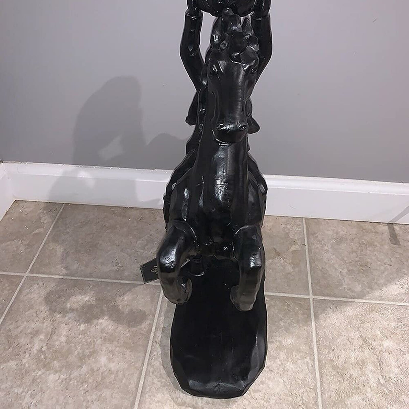 Spooksy™ Desktop Ornament Headless Horseman Resin Statue for Halloween Home Display, 22x12x9 cm, Black