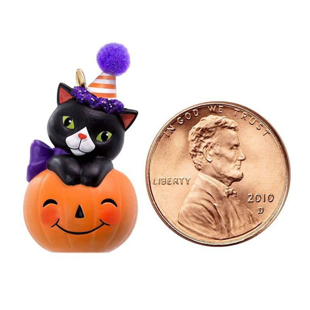 Spooksy™ Keepsake Halloween Ornament 2019 Tiny Black Cat,